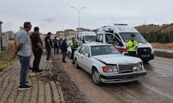 Kırıkkale'de iki otomobil çarpıştı: 3 yaralı