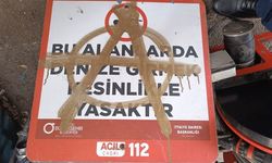Magandalar can simitlerini çaldı, uyarı levhalarına zarar verdi