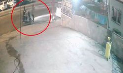 Motosikletle gelerek oto yıkamayı kurşunlayan çete üyelerinin maskesi düştü