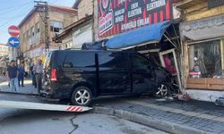 Önce park halindeki araçları biçti, sonra iş yerine daldı