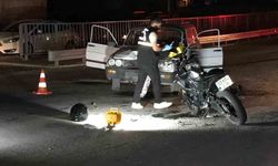 Otomobille çarpışan motosikletin sürücüsü ağır yaralandı