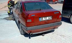 Park halindeki otomobilde çıkan yangını itfaiye söndürdü