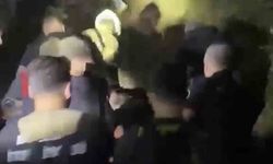 Patikadan yamaca düşerek mahsur kalan bir kişi, itfaiye tarafından kurtarıldı