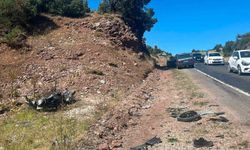 Seydikemer'de otomobil ile motosiklet çarpıştı: 1 ölü, 2 yaralı