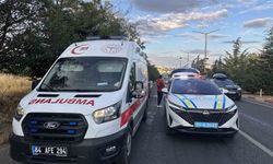 Uşak'ta otomobil tıra arkadan çarptı: 4 yaralı