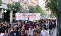 Yunanistan'da polisin açtığı ateş sonucu ölen otizmli genç için protesto düzenlendi