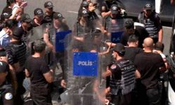 NATO protestosuna polis müdahalesi