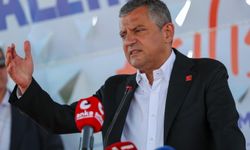 Özgür Özel, şair Ahmet Telli'nin ailesini ziyaret etti
