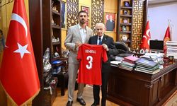 MHP Genel Başkanı Bahçeli, A Milli Futbol Takımı oyuncusu Merih Demiral'ı kabul etti