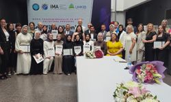 Geleceğin moda tasarımcıları sertifikalarını aldı