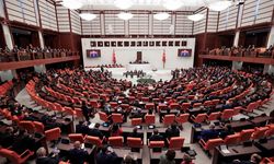 TBMM'de oturma düzeni değişti  Ak Parti’nin yanında artık Yeni Parti yer alıyor