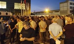 Korteks’te işçiler ayaklandı sendikacılar fabrika binasına sığındı