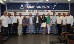 Bursa Muhtarlar Derneği’nden Anahtar Parti’ye ziyaret