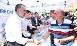 Bursa’da aşure bereketi vatandaşlarla paylaşıldı