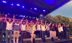 Bursa’da Muşluların birlik gecesi: Rojda konserinde binlerce kişi yağmura rağmen alanı terk etmedi