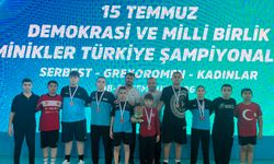 Güreşte Yıldırım rüzgarı