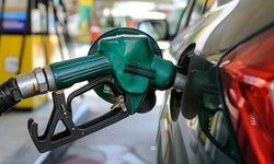Piyasalarda bayram havası: Benzine son ayların en büyük indirimi