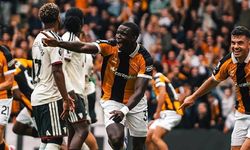 Hull City Premier Lig'e Manchester United’ı devirerek başladı