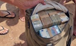 Kulaç atarken denizde 38 milyon lira buldular
