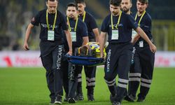 Kadıköy'de gollü gece Kerem Aktürkoğlu sahadan sedyeyle ayrıldı