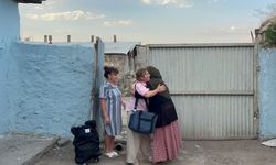 Bakü-Kars uçuşu 100 yıllık hasreti bitirdi: İki kardeşin torunları buluştu