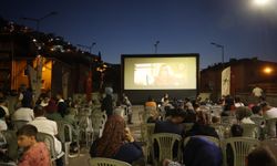 Osmangazi’de yaz akşamları sinema keyfiyle renklendi