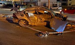 Otomobiller çarpıştı: 2 ölü, 3 yaralı