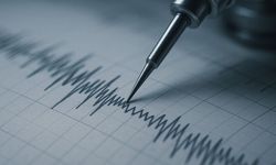 Simav’da gece boyunca deprem hareketliliği! Saatler içinde 20 sarsıntı kaydedildi