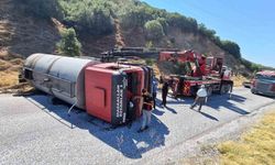 Alaşehir-Eşme yolunda tanker devrildi