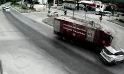 Amasya'da yangına giden itfaiye aracı otomobile çarptı