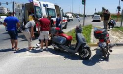 Antalya'da devrilen motosikletli yaralandı