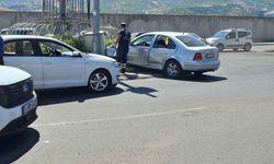 Bingöl'de iki otomobil çarpıştı: 1 yaralı