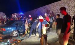 Bursa'da iki otomobil kafa kafaya çarpıştı