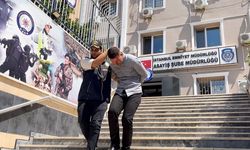 Camide namaz kılan şahsın içerisinde 450 bin TL bulunan çantasını çalan şüpheli yakalandı
