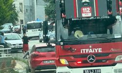 Çatıya çıkan vatandaş, polis tarafından indirildi