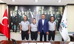 Çiğli'de silahlı saldırganı yakalayan güvenlik ekibine ödül