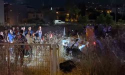 Direksiyon hakimiyetini kaybeden otomobil tarlaya uçtu: 5 yaralı