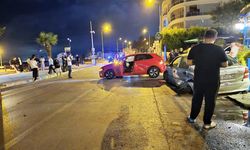 Bursa’da iki otomobil çarpıştı: Sürücü kaçarken yakalandı