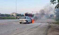 Düzce'de otomobil yangını büyümeden söndürüldü