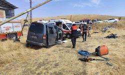 Elazığ'da hafif ticari araç tarlaya uçtu:5 yaralı