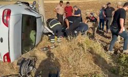 Elazığ'da otomobil yan yattı: 2 yaralı