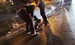 Esenyurt'ta 2 kişinin saldırısına uğrayan genç dakikalarca yol ortasında darp edildi