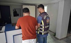 Fatih'te yol verme tartışmasında motosikletli kuryeyi şoke eden tokat: O anlar kamerada