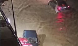 Fatsa’da sağanak hayatı felç etti! Cadde ve sokaklar göle döndü