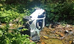 Giresun'da otomobil dereye devrildi: 6 yaralı