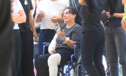 Katledilen baba ve oğlu defnedildi: Anne cenazeye tekerlekli sandalyeyle katıldı