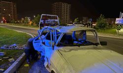 Kayseri'de iki otomobil çarpıştı: 4 yaralı