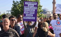 Konkordato ilan eden eğitim kurumunda mağduriyet yaşayan veliler ve öğretmenleri hak arayışını şehir merkezine taşıdı