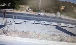 Kontrolden çıkan otomobil şarampole devrildi: 2 yaralı
