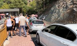 Osmaniye'de korkulukları kıran otomobil alt otoparka düştü: 5 yaralı